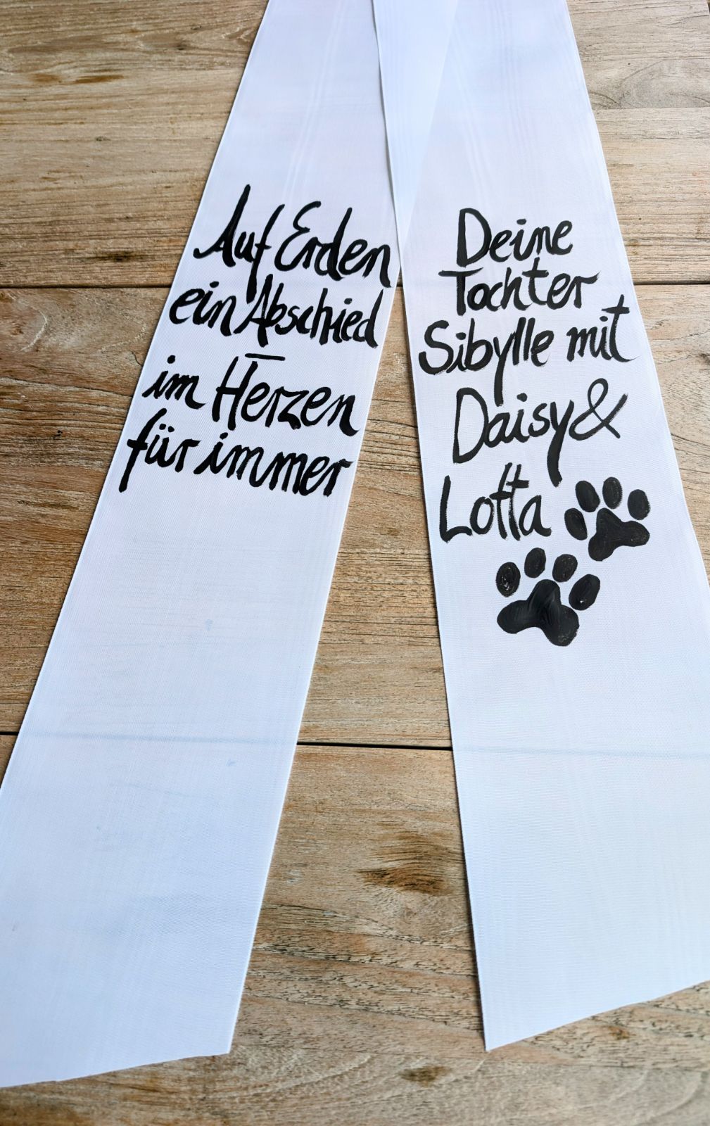 Handgeschriebene Trauerschleifen – persönlich und individuell — Eindruck 1