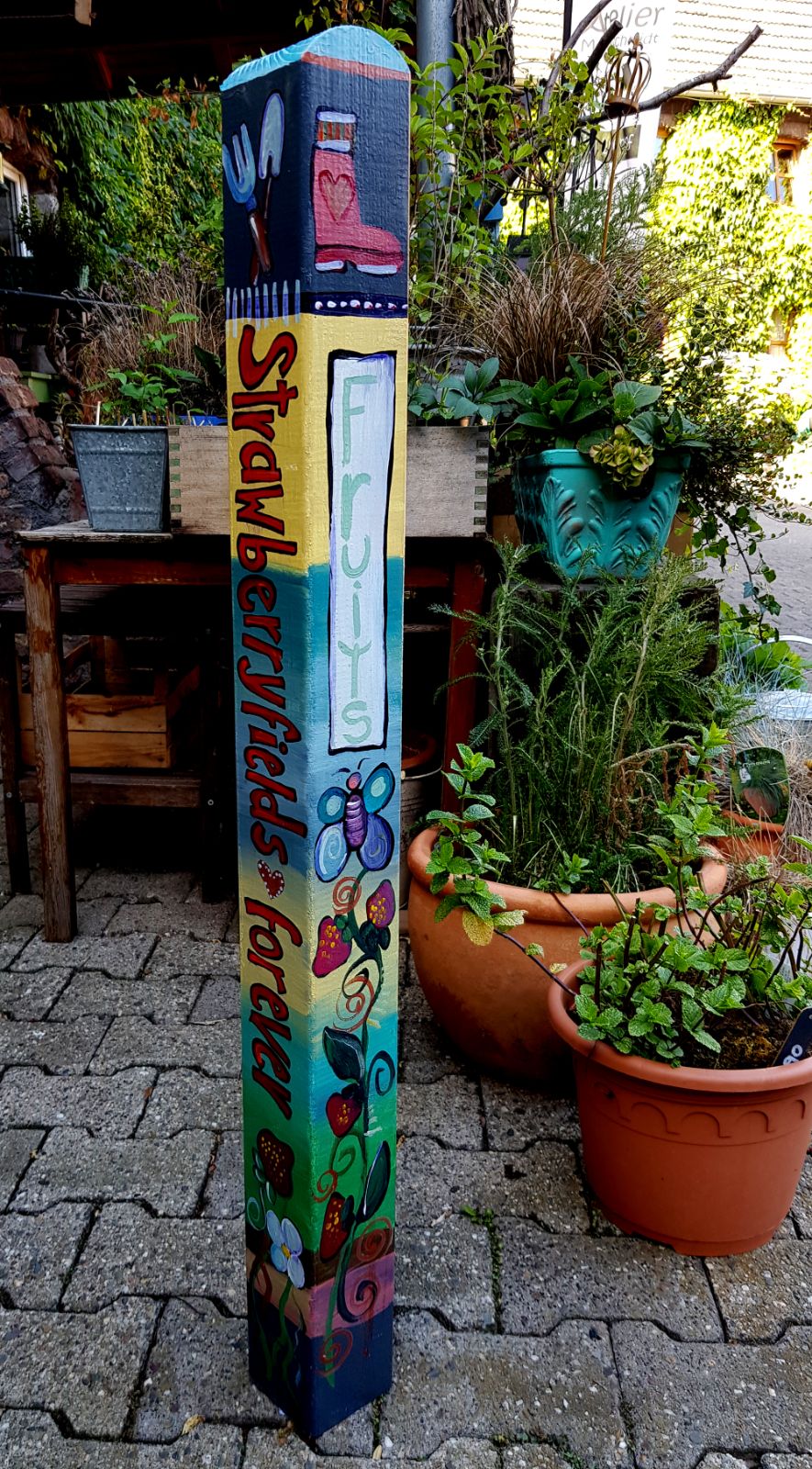 Vogelhäuschen und Kunst für den Garten — Eindruck 2